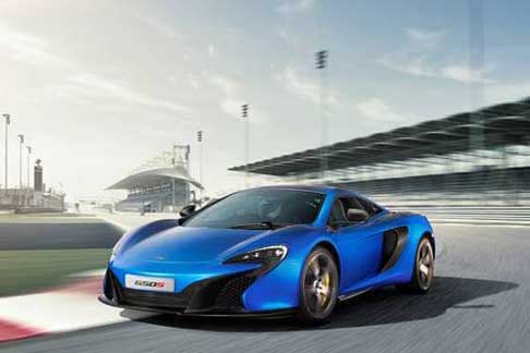 McLaren - McLaren 650S le fiancate e il posteriore, sono molto simili a quelle della McLaren 12C width=