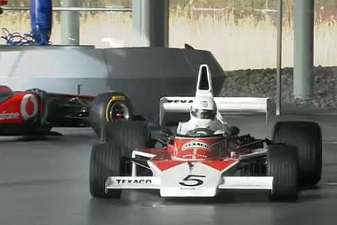 McLaren - McLaren M23 vince nel 1974 con Emerson Fittipaldi width=