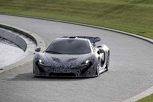 McLaren - McLaren P1 Concept guidata da Jenson Button width=