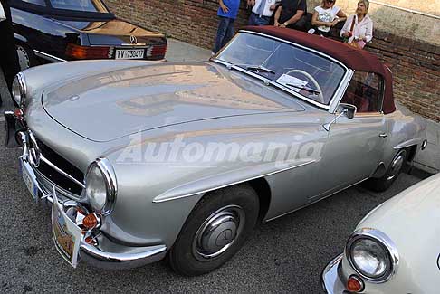 La Ferrara degli Etensi - Mercedes-Benz 190 SL auto prestigiosa del driver Pietro Dodi a Ferrara