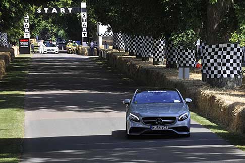 Cronoscalata di auto storiche - Mercedes-Benz A Class AMG a Goodwood Festival of Speed width=