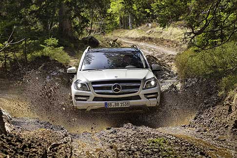 Mercedes - Mercedes-Benz GL Class un SUV lussoso e confortevole width=