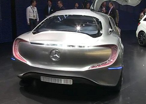 Mercedes-Benz - Mercedes F125! è una concept celebrativa dei 125 anni del marchio width=