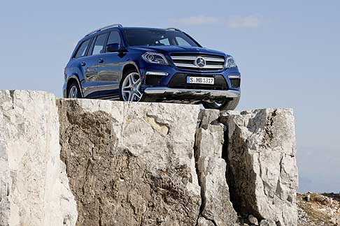 Mercedes - Mercedes-Benz GL Class con sospensione elttronica che adotta il sistema AirMatic width=