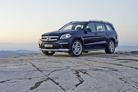 Mercedes - Mercedes-Benz Classe GL spaziosa è capace di ospitare sette passeggeri in prima classe width=
