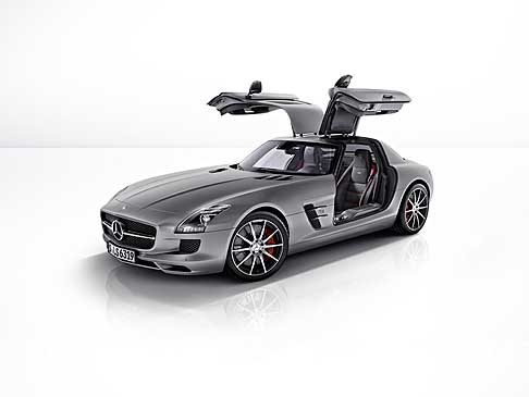 Mercedes-Benz - Mercedes-Benz SLS AMG GT auto super sportiva con motore V8 da 6,2 litri a benzina width=