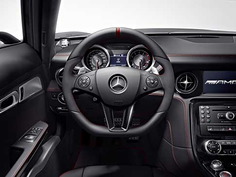 Mercedes-Benz - Mercedes SLS AMG GT volante della vettura sportiva width=