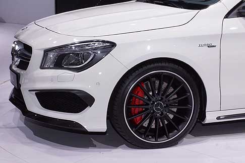 Mercedes-Benz - Mercedes CLA 45 AMG dettaglio ruota al NYAS di New York 2013 width=
