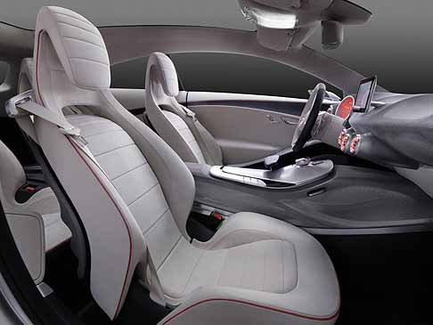 Mercedes-Benz - Mercedes Concept Classe A interni vettura width=