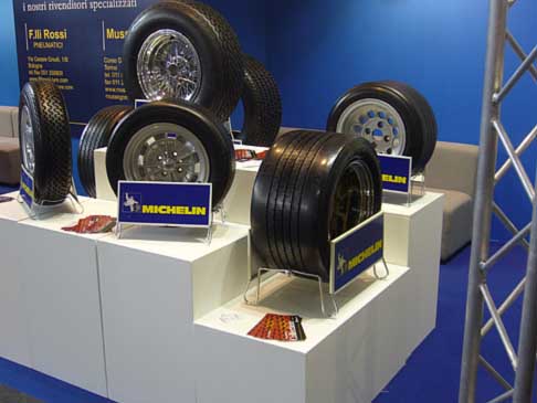 Michelin e Porche - Dopo più di quindici anni la Porsche con il modello 919 Hybrid n° 20 nella categoria LMP1, è ritornata a gareggiare nella corsa di durata più prestigiosa e impegnativa dell´automobilismo sportivo, utilizzando le gomme Michelin width=