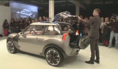 Mini - Prototipo Mini Rocketman nella settimana della Moda 2011 width=