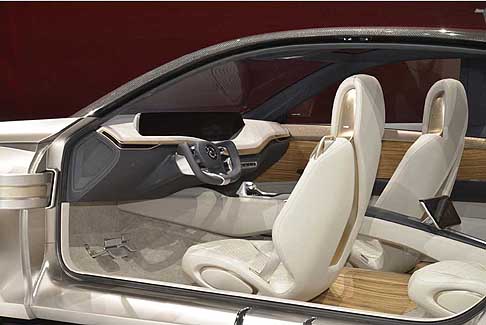 Nissan - Nissan Vmotion 2.0 concept interni futuristici