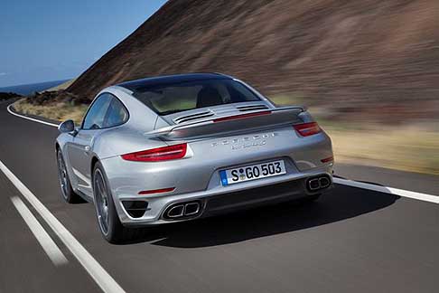 Porsche - Porsche 911 Turbo S retrotreno vettura width=