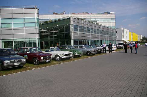 Staf Equipaggi - Panoramica auto storiche Alfa Romeo, Mercedes, il mitico Magiolino Volkswagene e vetture Fiat al Rally di un Weekend di Fine Estate width=