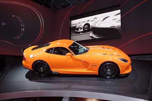 SRT - SRT Viper TA anteprima mondiale al Salone Internazionale di New York 2013 width=