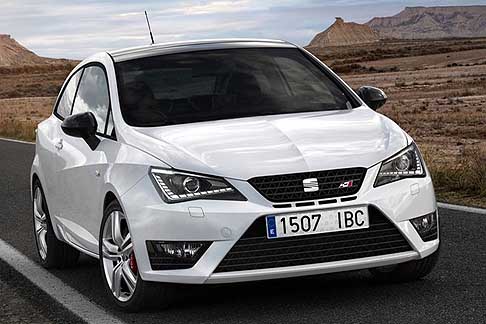 Seat - Seat Ibiza Cupra 2013 con gruppi ottici bi-xeno e luci diurne a LED width=