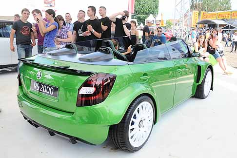 Skoda - Skoda Fabia RS 2000 concept posteriore vettura width=