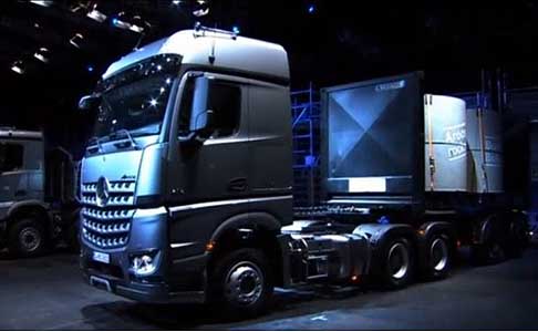 Mercedes-Benz - Trucks Mercedes-Benz Acros trasporto merci width=