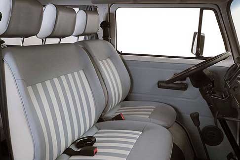 Volkswagen - Volkswagen Bulli interni in tessuto rigato stile «Vintage» width=