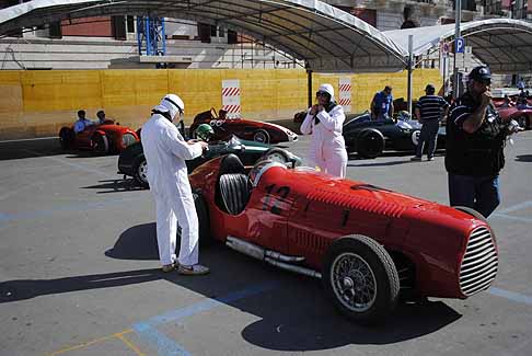 Auto d´epoca - Bolidi d´epoca biposto al GP di Bari width=