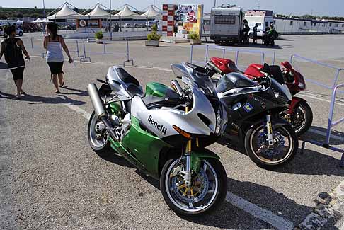 Preparativi Donne e Motori 2011 - Moto Benelli all´Autodromo del Levante di Binetto width=