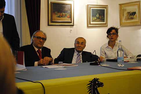Ferrari - da sinistra Cosimo D. Calabretti, Peter Iulli e Maria Serena Ivone width=