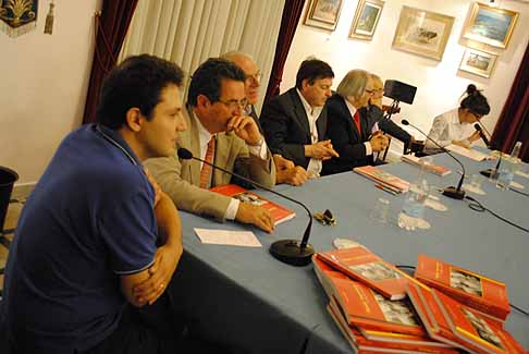 Ferrari - Presentazione del libro Storie Americane - Un Pugliese negli USA di Peter Iurilli pibblicato nel 2011 width=