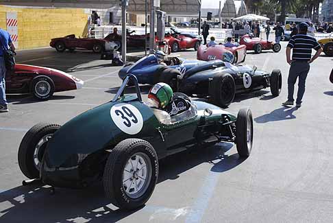 Auto d´epoca - Monoposto storiche di Formula 1 ai nastri di partenza width=