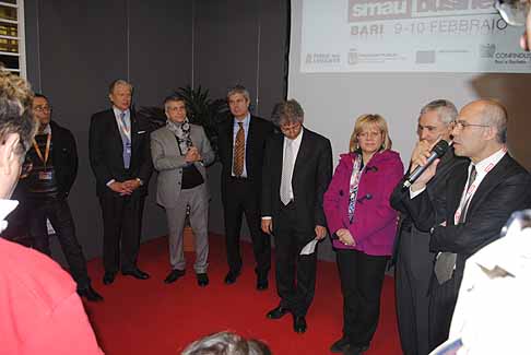 Smau Bari 2011 - Autorità polititiche all'inaugurazione dello Smau Business Bari width=