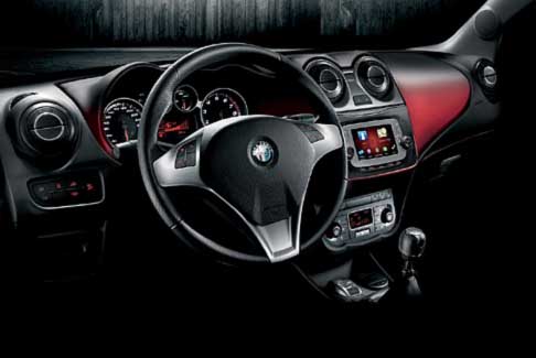 Alfa Romeo - Alfa Romeo Mito MY 2014 interni volante width=