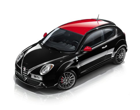 Alfa Romeo - L’allestimento scenografico evoca, in questa edizione, la nota partnership nata nel 2007 tra il brand e “eni FIM SBK Superbike World Championship”, un felice connubio giunto al sesto anno di collaborazione.  width=