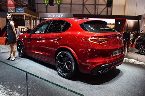 Alfa Romeo - Suv Alfa Romeo Stelvio uno degli esemplari presentato a Salone di Ginevra è impreziosito da alcuni accessori Mopar