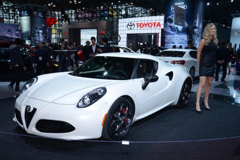 Alfa Romeo - Alfa Romeo 4C conquista gli americani width=