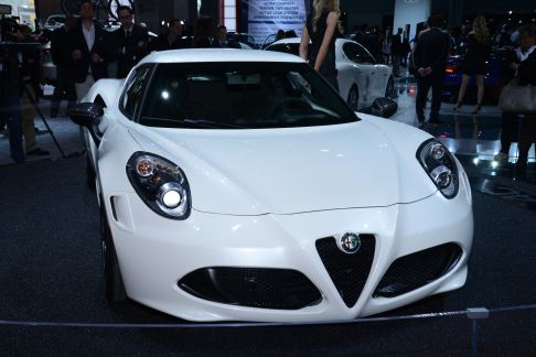 Alfa Romeo - Alfa Romeo 4C calandra debutta al Salone Internazionale di New York 2014 width=