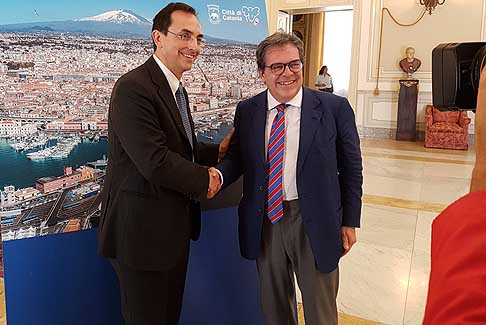 Accordo Anas mobilità sostenibile - Smart City a Catania, il sindaco di Catania Enzo Bianco e il presidente di Anas Gianni Vittorio Armani hanno sottoscritto un protocollo d´intesa per la mobilità sostenibile