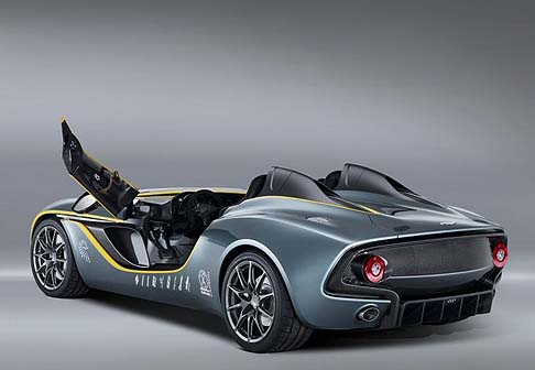 Aston Martin - Un ulteriore dettaglio significativo, e destinato ad essere adottato dai modelli futuri della gamma, è la forma tridimensionale delle luci posteriori. width=