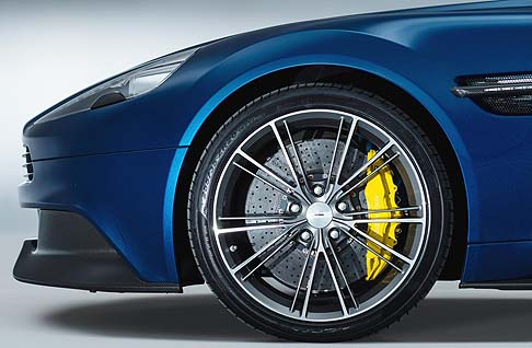 Aston Martin - La commercializzazione è attesa a partire da settembre prossimo, con prezzi fissati, in Germania, a quota 264.995 euro.  width=