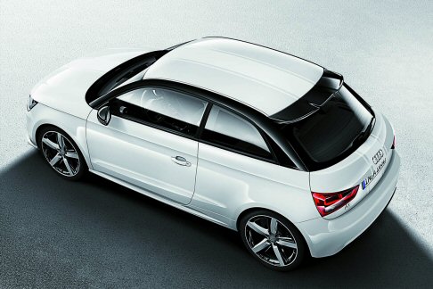 Audi - Dedicata, per il momento al mercato tedesco, Audi A1 Amplified, amplifica, in nomen omen, tutte le caratterizzazioni estetiche già presenti nel catalogo. width=