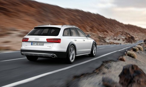 Audi - Per quanto riguarda l’unità a benzina, il motore disponibile è un 3.0 TFSI abbinato ad un compressore meccanico, che eroga 310 CV e 440 Nm di coppia.  width=