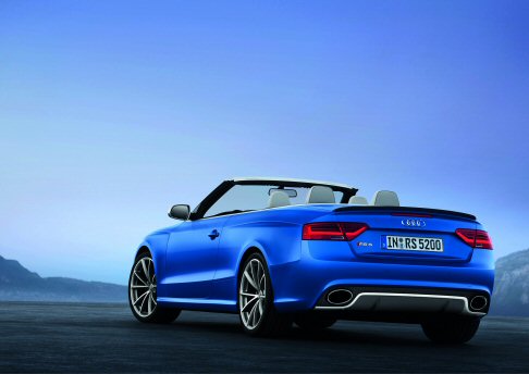 Audi - La vettura si caratterizza per la linea filante e le proporzioni equilibrate esaltate da dettagli ben definiti.  width=