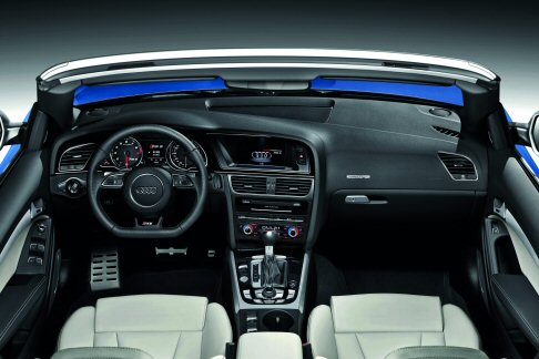 Audi - Il lancio commerciale è atteso per la primavera del 2013 con un prezzo base pari a 94.500 euro.  width=