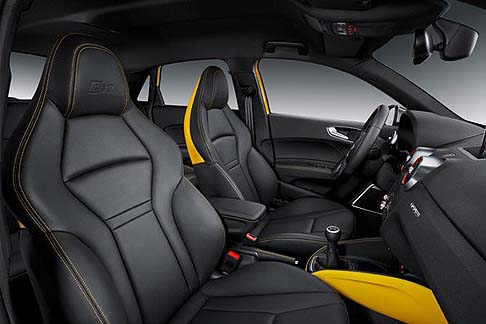 Audi - Su entrambe le Audi S1 sono state montate sospensioni sportive specifiche, con supporti modificati all’anteriore e una configurazione indipendente a quattro bracci al retrotreno. width=