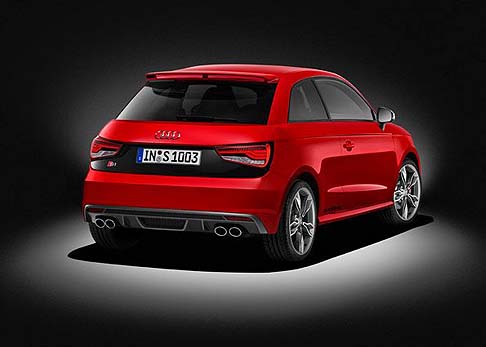 Audi - Tra gli elementi estetici più caratterizzanti spiccano, infine, le ampie prese d’aria e il grande spoiler posteriore.  width=