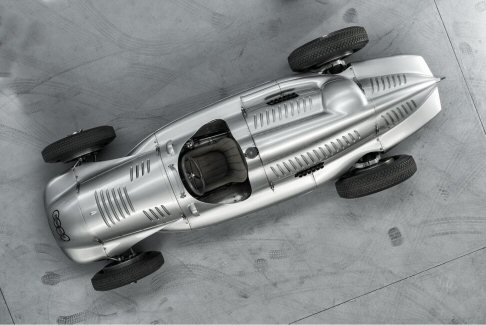 Audi - Mercedes-Benz riuscì a salvare quasi tutte le sue vetture freccia d´argento dopo il crollo totale della Germania, ma il destino fu più crudele con le Auto Union.  width=