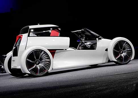 Audi - Audi Urban Concept vista laterale tetto chiuso width=