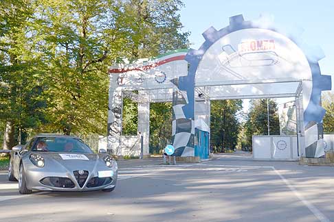 Premio Uiga - Auto Europa 2015: Alfa Romeo 4C premiata nella categoria sportive width=