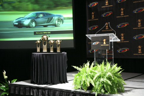 Volkswagen - Mercedes Classe S 250 CDI BlueEFFICIENCY, infine, è la World Green Car of the Year 2012. width=