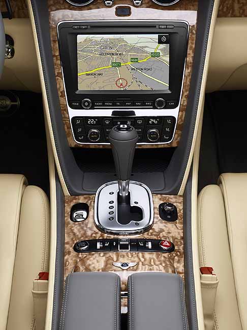 Bentley - Bentley Continental GTC cruscotto centrale con display width=