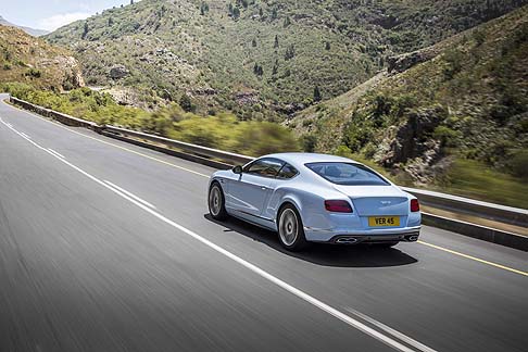 Bentley - Bentley da sempre si disntuge per il lusso e l'eleganza dei suoi modelli width=