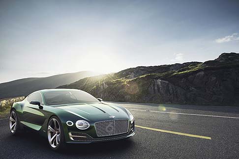 Bentley - Tra i grandi marchi che vi partecipano e che in molti casi hanno scritto importanti pagine di storia dell’automotive troviamo la Bentley. width=